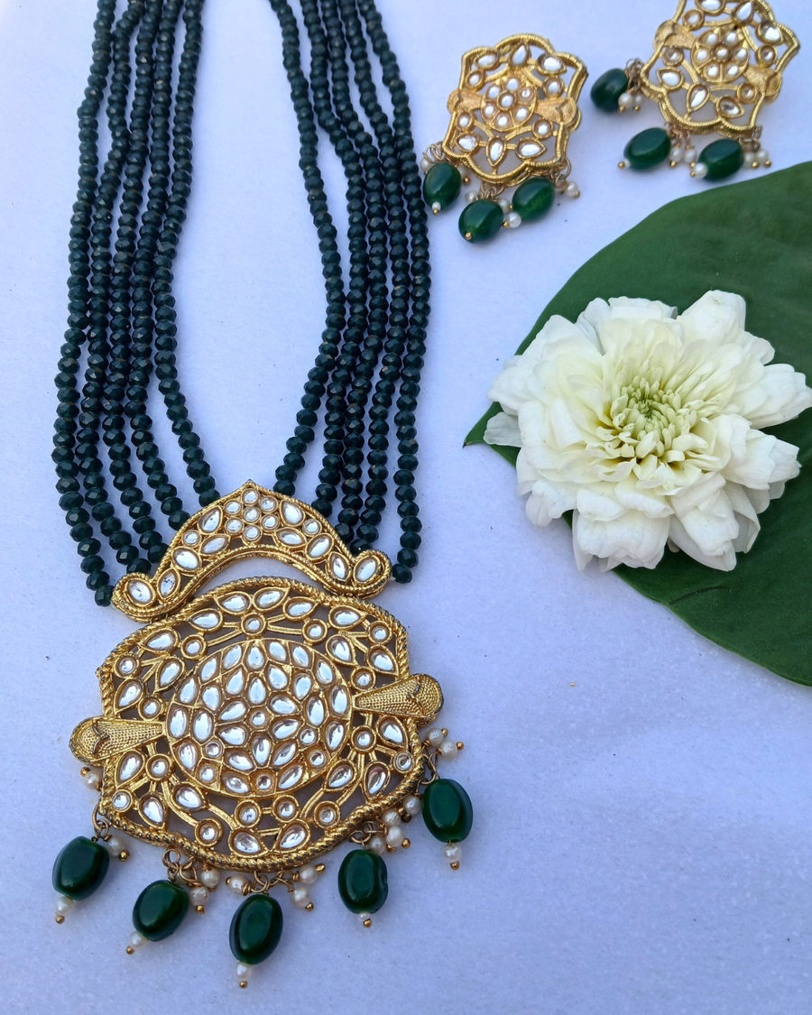 Darkgreen Long Necklace