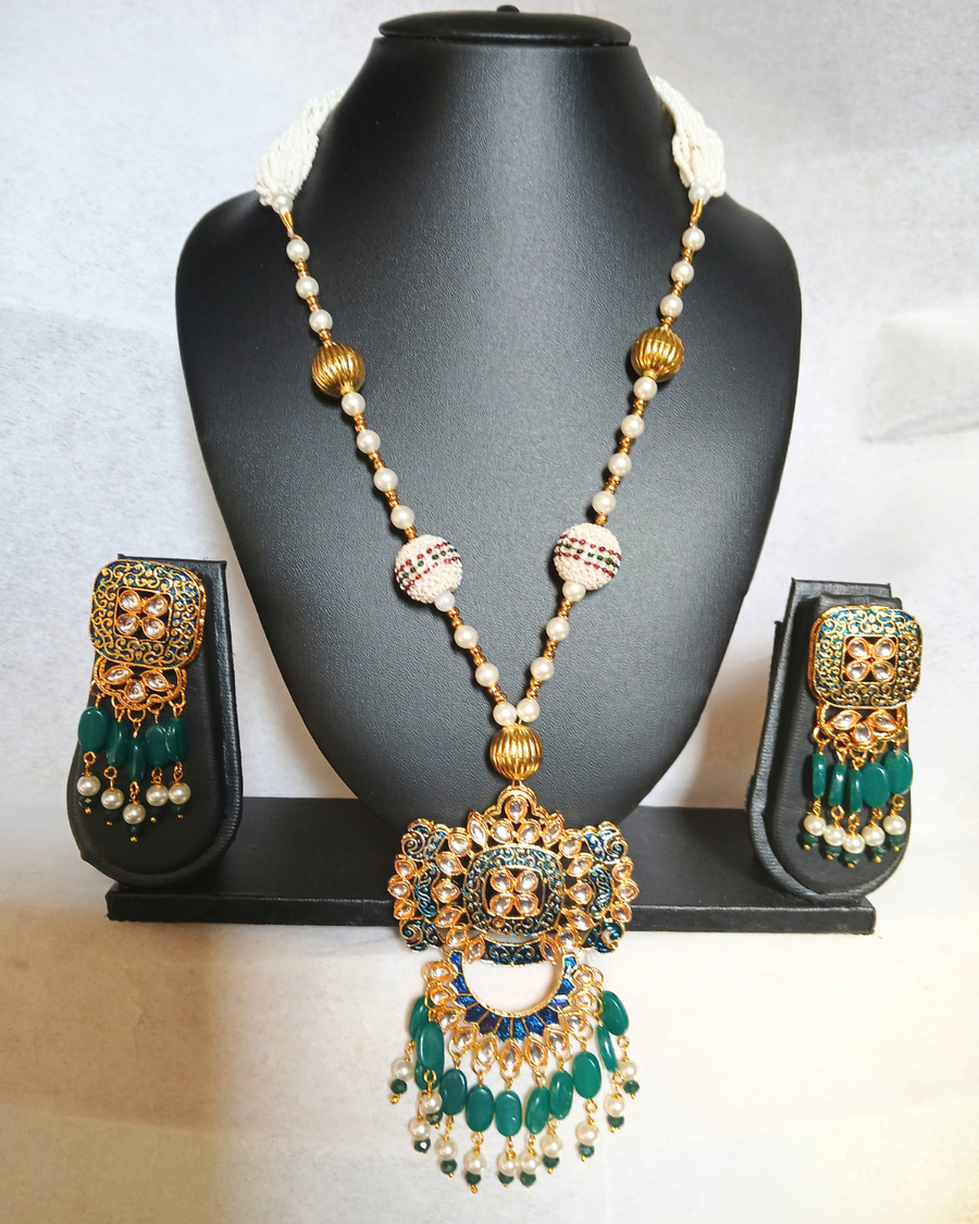 Green Bead Necklace