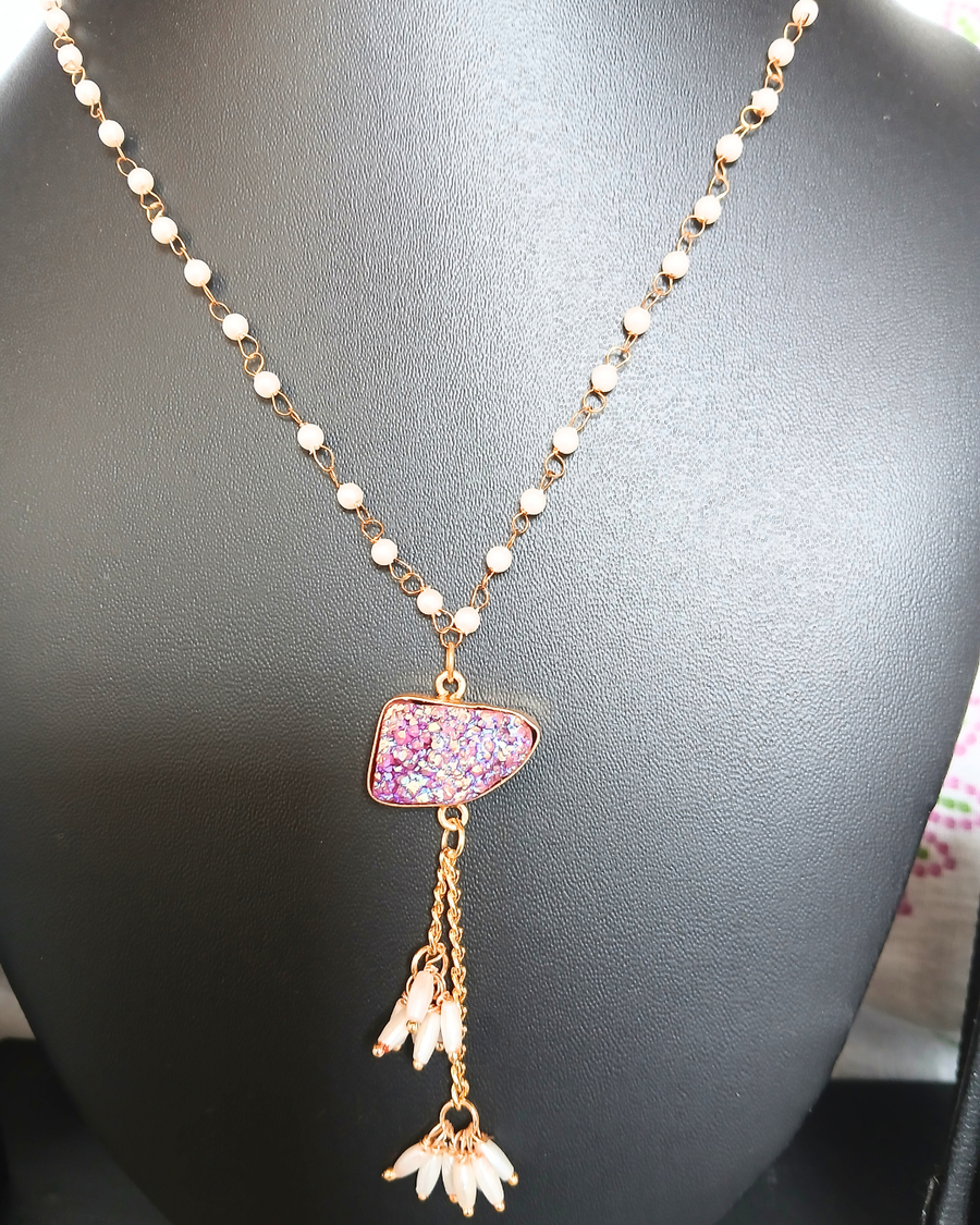 Elegant Pearl Chain